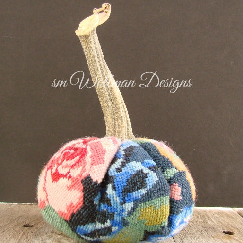 Pretty Flowers on Navy